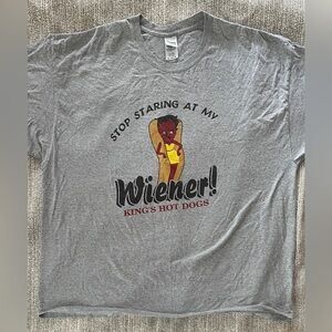 Funny King’s Hotdog “Stop Staring at my Weiner” Men’s Size 3XL Gray T-Shirt